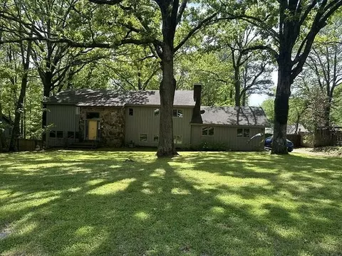 199 W Viking Dr, Cordova, TN 38018