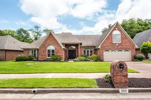 1104 Sugar Ln, Collierville, TN 38017