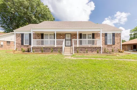 5126 Twinmeadows Dr, Memphis, TN 38134