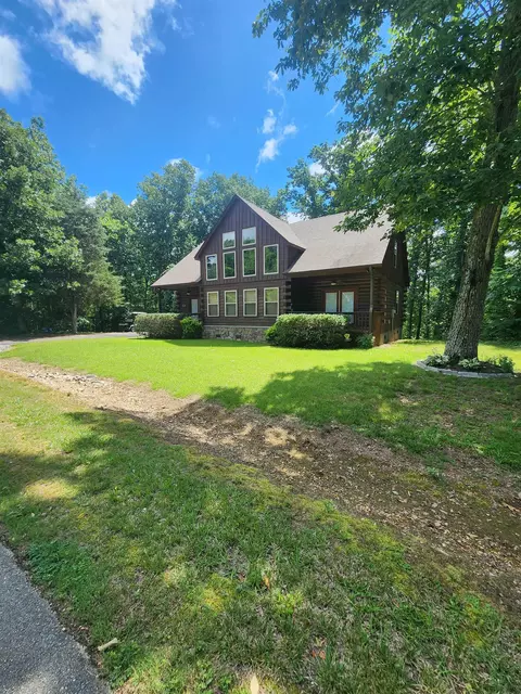 442 Eagle Point Dr, Cherokee, AL 35616