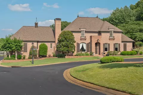 7230 Duckhorn Dr, Germantown, TN 38138