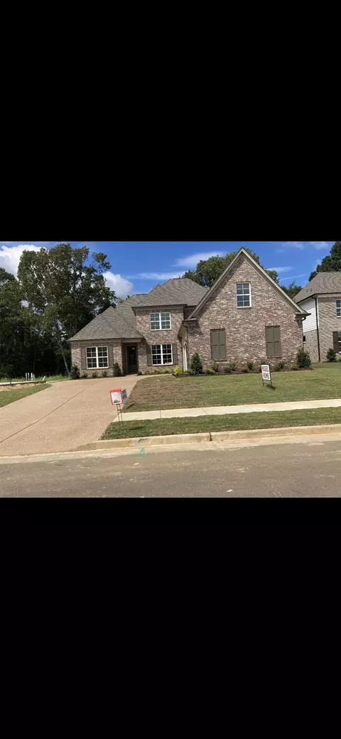 100 Valleyview Ln, Oakland, TN 38060
