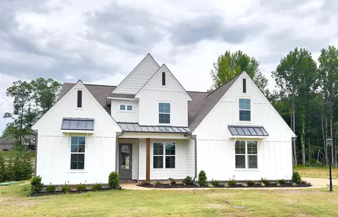 35 Drake Dr, Piperton, TN 38017
