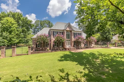 7720 Chapel Ridge Dr, Memphis, TN 38016