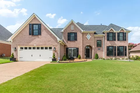 8986 Raspberry Ln, Cordova, TN 38016