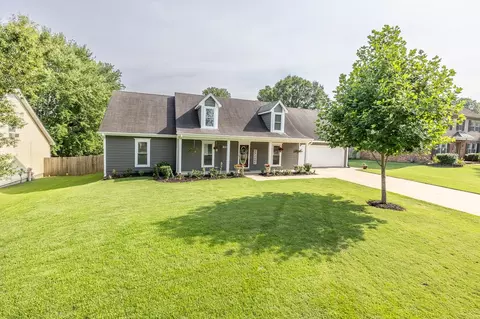 319 Taraview Rd, Collierville, TN 38017
