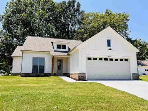4889 Juana Dr, Millington, TN 38053