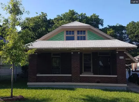 1052 Forrest Ave, Memphis, TN 38105