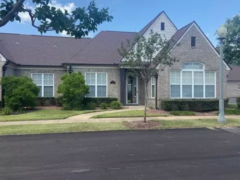 1388 Calumet Farms Dr #14, Collierville, TN 38017