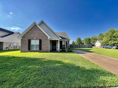 10238 Cottage Farms Dr, Memphis, TN 38016