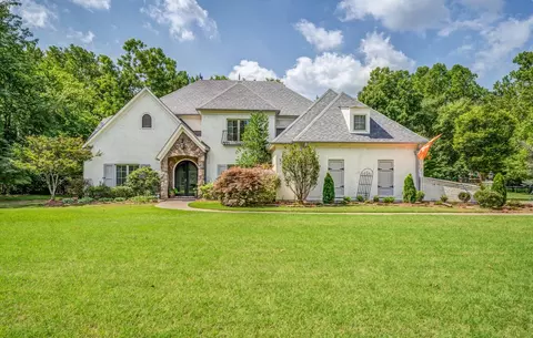 10353 Bentbrooke Dr, Lakeland, TN 38002