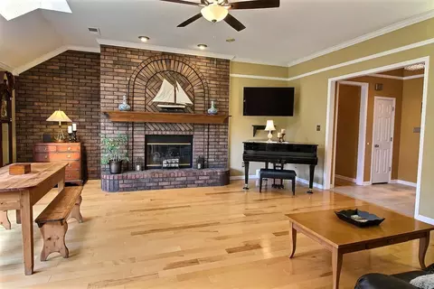 305 Red Wolf Dr, Collierville, TN 38017 photo 3