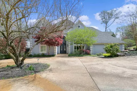 640 River Cliff Ln, Counce, TN 38326