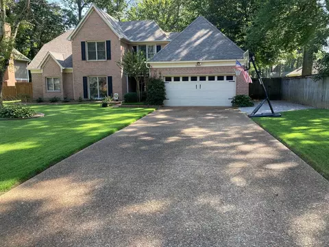 8787 Deanwood Cv, Germantown, TN 38139