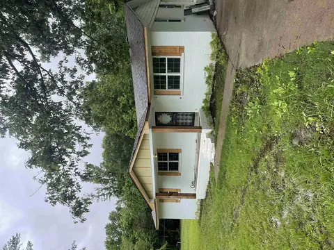 270 Valley Dr, Moscow, TN 38057