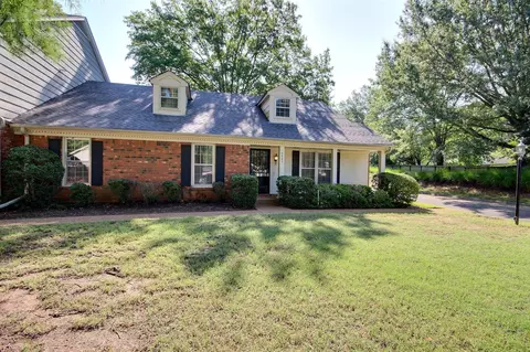 6942 Country Rd #57, Germantown, TN 38138