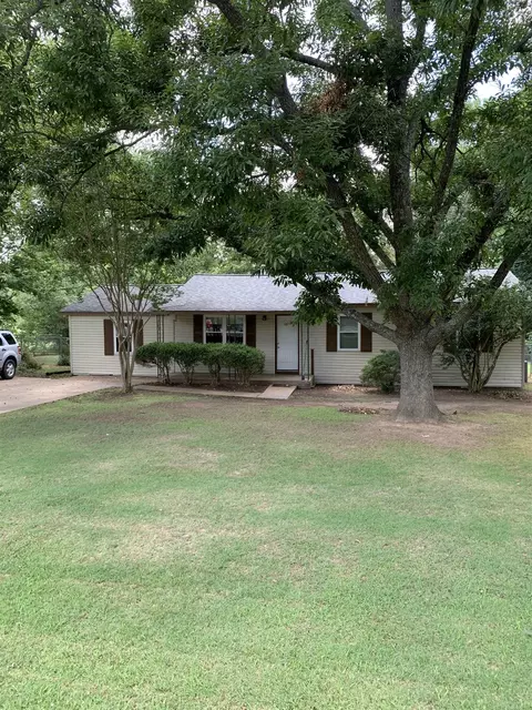 161 Fannie Dr, Brighton, TN 38011