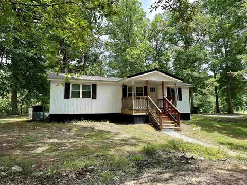 965 Sparks Ln, Bethel Springs, TN 38315