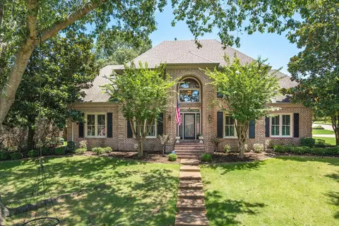 8776 Somerset Ln, Germantown, TN 38138