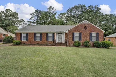 87 N Oak Grove Rd, Memphis, TN 38120