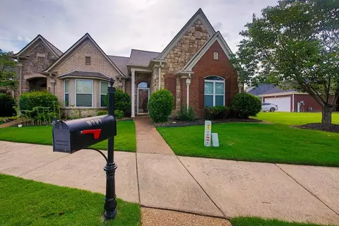 8701 Thunder Ridge Dr, Millington, TN 38053