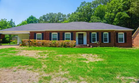 2905 Fargo Rd, Memphis, TN 38128
