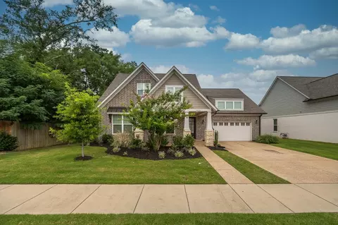 7159 Edgewater Dr, Olive Branch, MS 38654