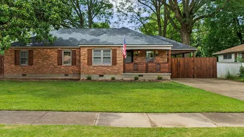 5151 Tarrytown Dr, Memphis, TN 38117