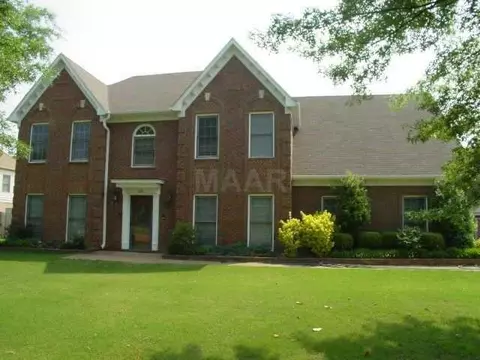8588 Riverwood Farms Dr, Memphis, TN 38016