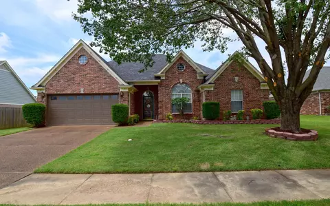 3147 Nova Scotia Ln, Lakeland, TN 38002