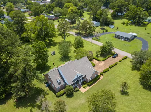 301 Malone St, Adamsville, TN 38310