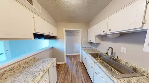 65 W Paxton Ln, Memphis, TN 38109