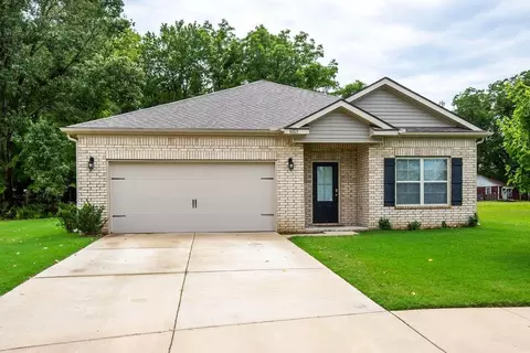 5065 Shellback Dr, Millington, TN 38053