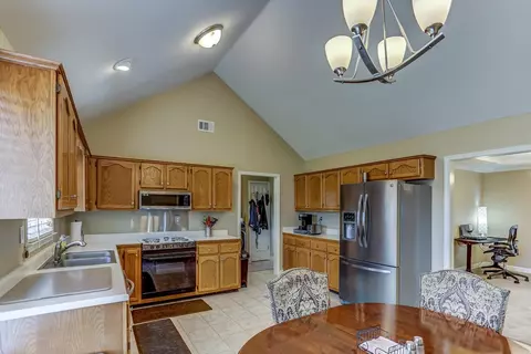 336 Cedar Brook Dr, Collierville, TN 38017 photo 12