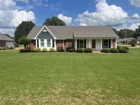 254 Marion Creekmore Dr, Bolivar, TN 38008
