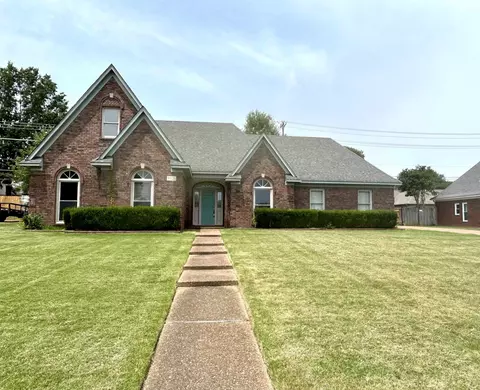 8528 Trinity Rd, Memphis, TN 38018