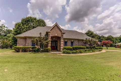 143 Cedar Grove Dr, Byhalia, MS 38611
