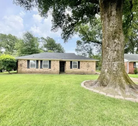 1470 Wheaton St, Memphis, TN 38117