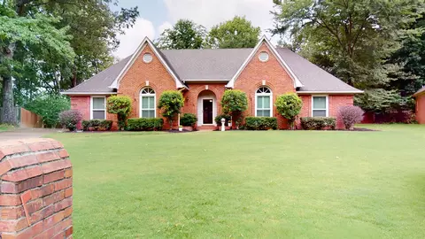 8760 Wood Mills Cv W, Cordova, TN 38016