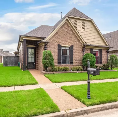 1941 S Bend Dr, Cordova, TN 38016