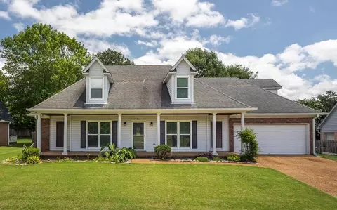 880 Lancelot Cir, Collierville, TN 38017