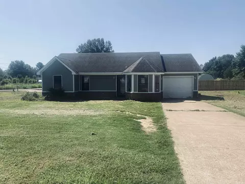 1841 Wooten St, Covington, TN 38019