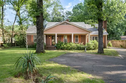 5056 Walnut Grove Rd, Memphis, TN 38117
