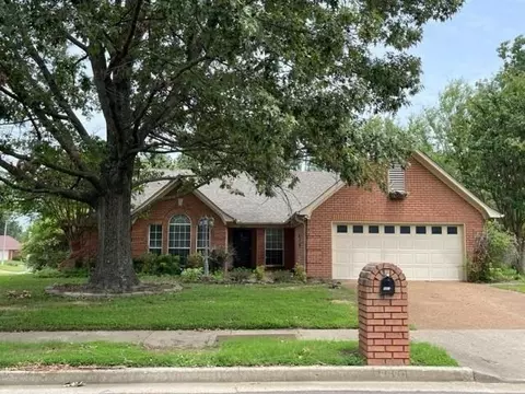 6630 Millgrove Park Dr, Bartlett, TN 38135