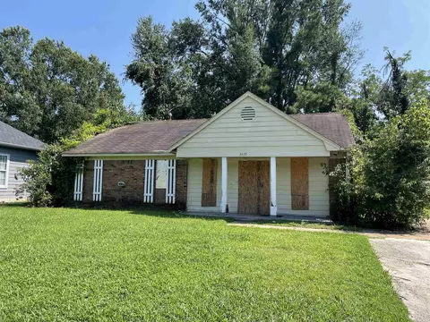 3835 Lucky Trail Dr, Memphis, TN 38128