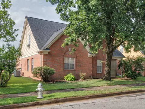 8697 Clear Sky Path, Memphis, TN 38018