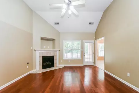 4646 E Ashglen Cir, Collierville, TN 38017 photo 4