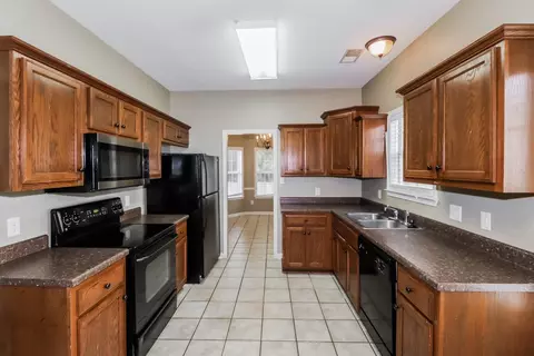 4646 E Ashglen Cir, Collierville, TN 38017 photo 2