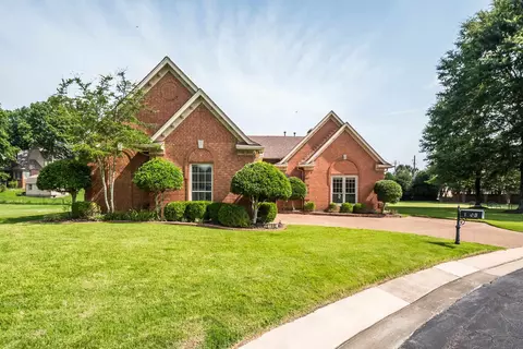 1903 W Pheasant Acres Ln, Memphis, TN 38016