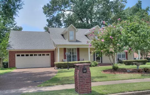 3625 Appling Lake Dr, Bartlett, TN 38133